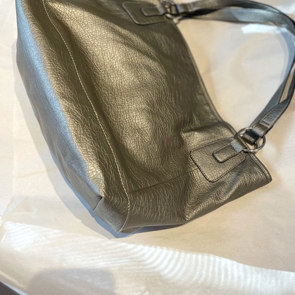 Nine West Women's Tote Handbag Purse Metallic Pewter Silver Tone Hardware Large - Picture 3 of 5